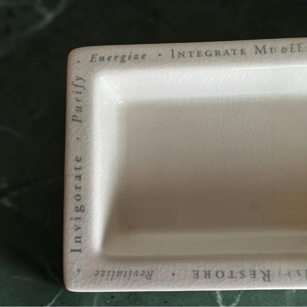 Bath & Body Works elegant cream